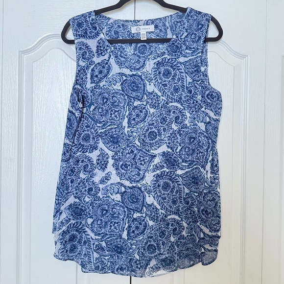 Sleeveless Blouse - Picture 1 of 3